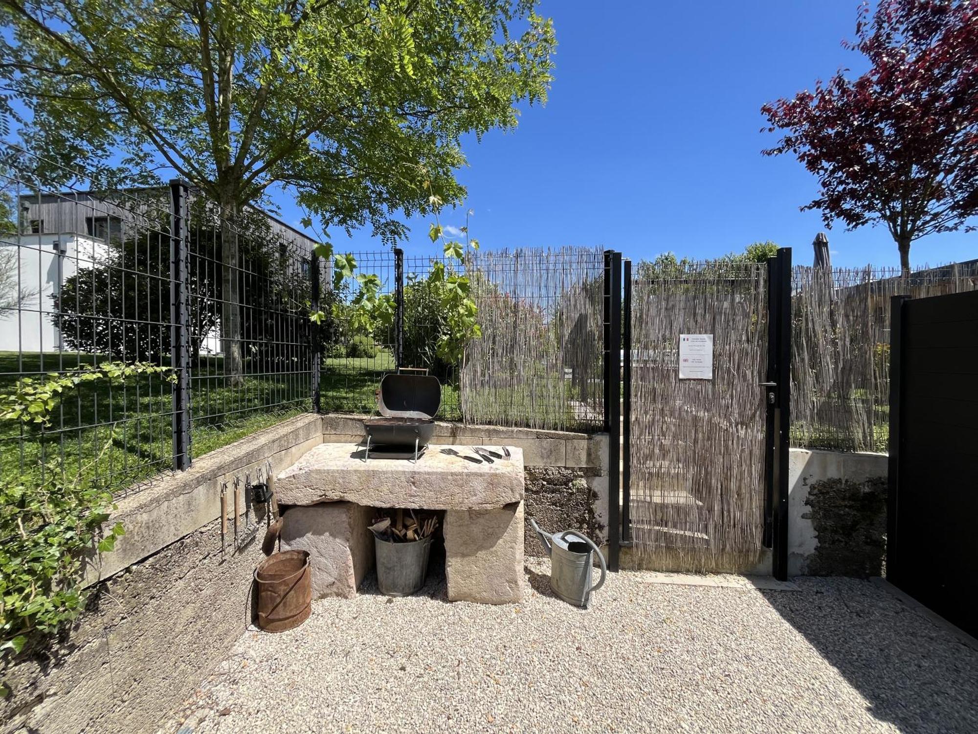 Sejour Detente - Appart'Hotel N 1 Avec Jaccuzi, Piscine Et Petit-Dejeuner Chouzelot Екстер'єр фото